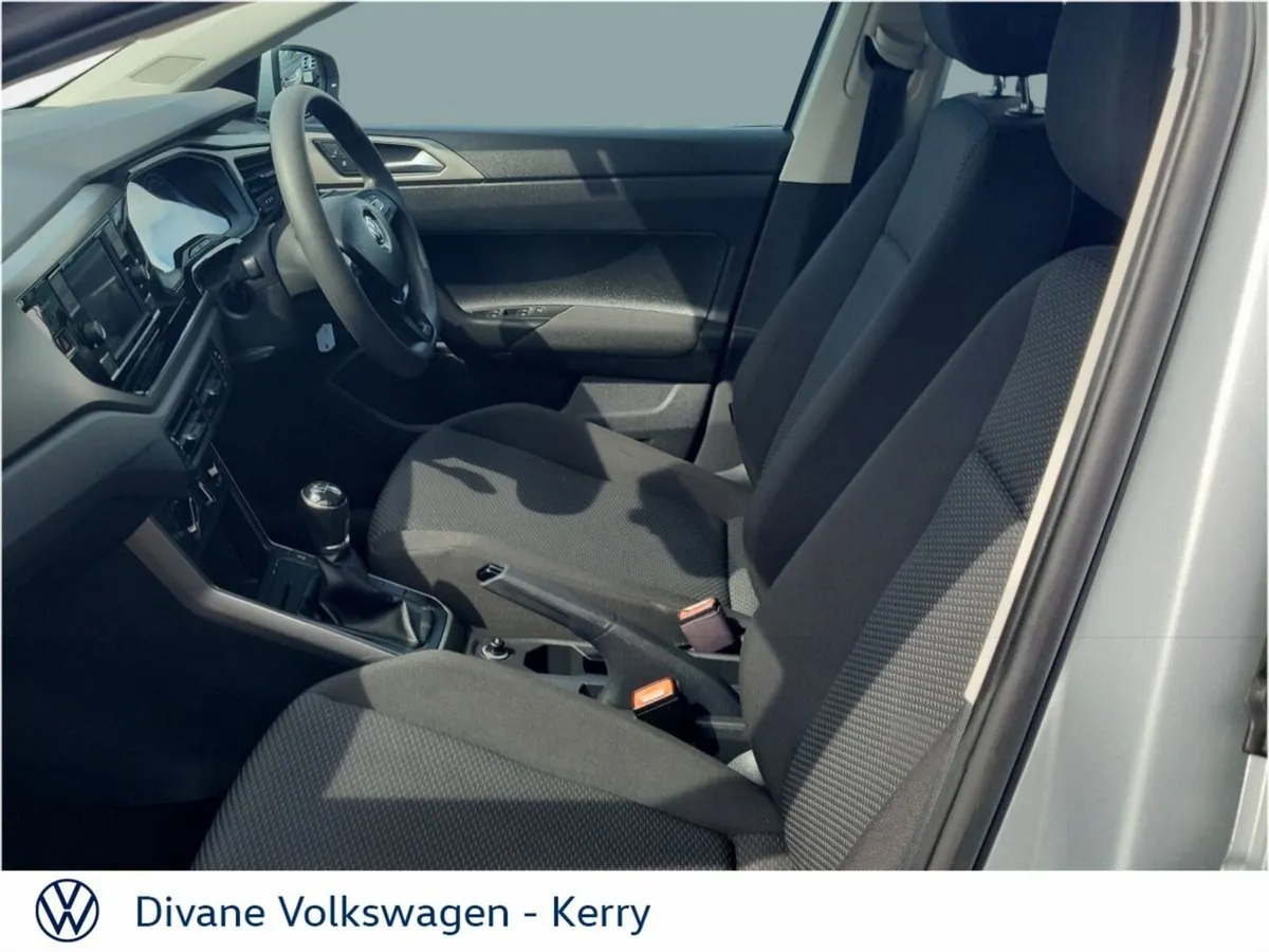 Volkswagen Polo LAUNCH EDITION 1.0 PETROL - Image 6