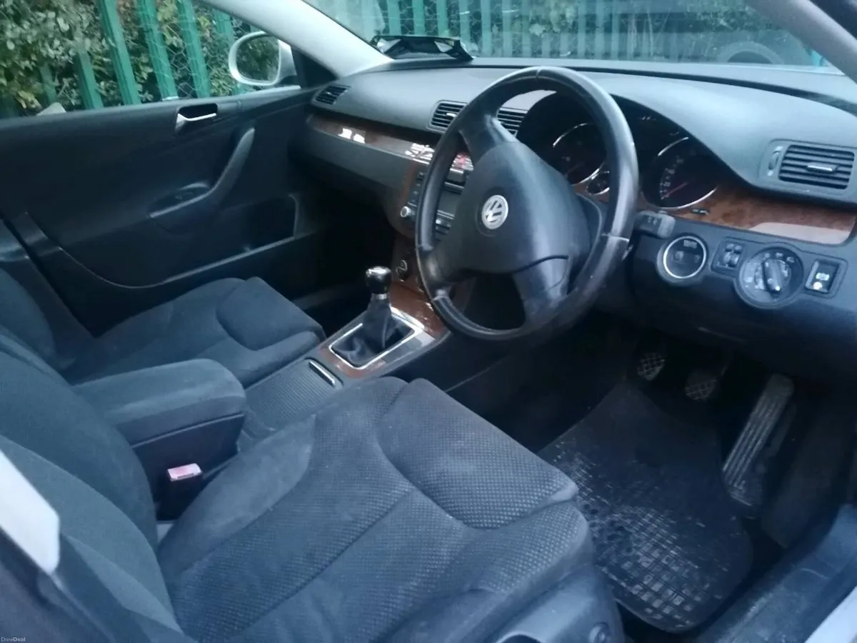 Car - Image 3