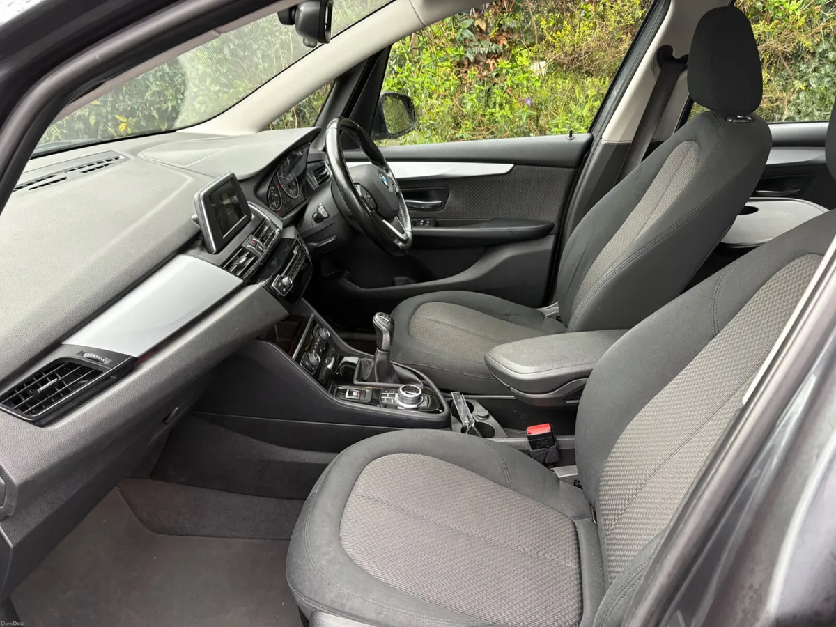 BMW 2-Series 2016 7 Seater - Image 6