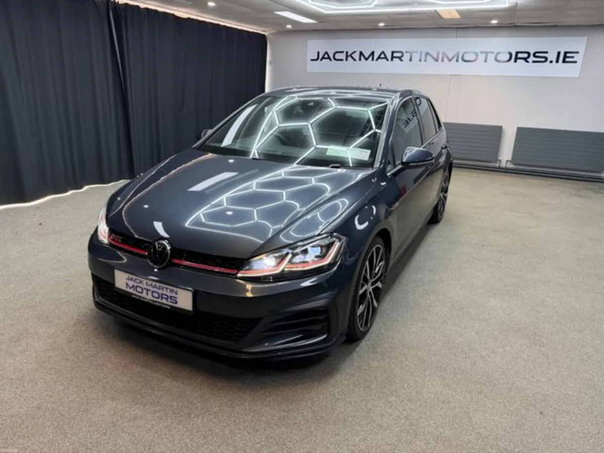 Volkswagen Golf GTI Performance Pack - Image 3