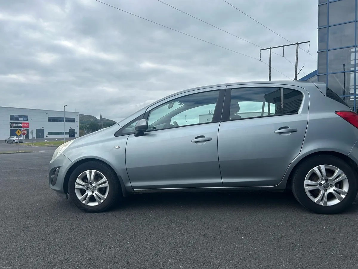 Opel-Corsa 1.2 petrol - Image 3