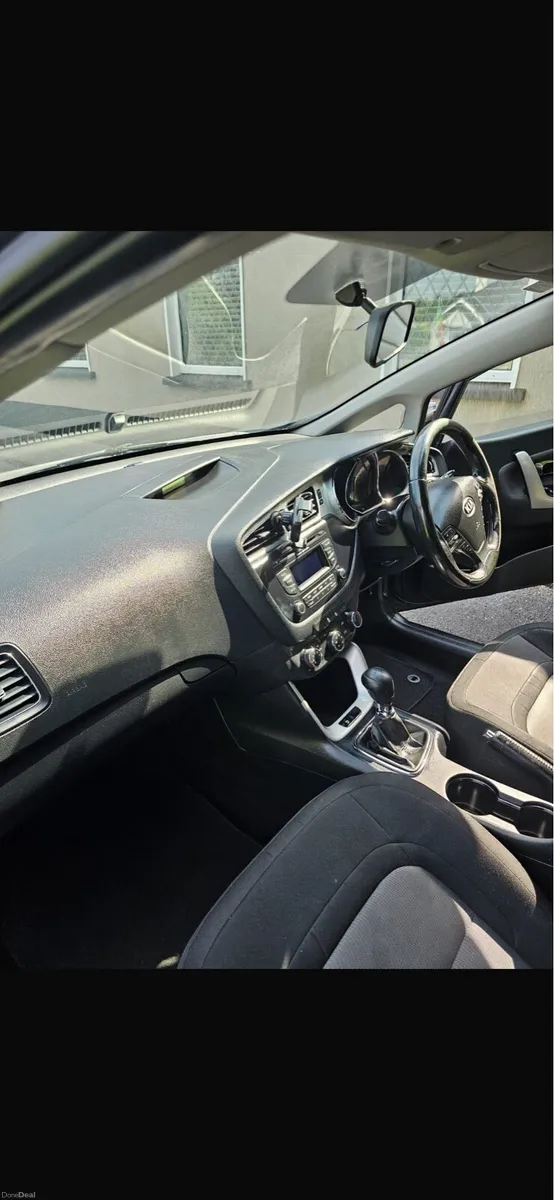 Kia Ceed - Image 4