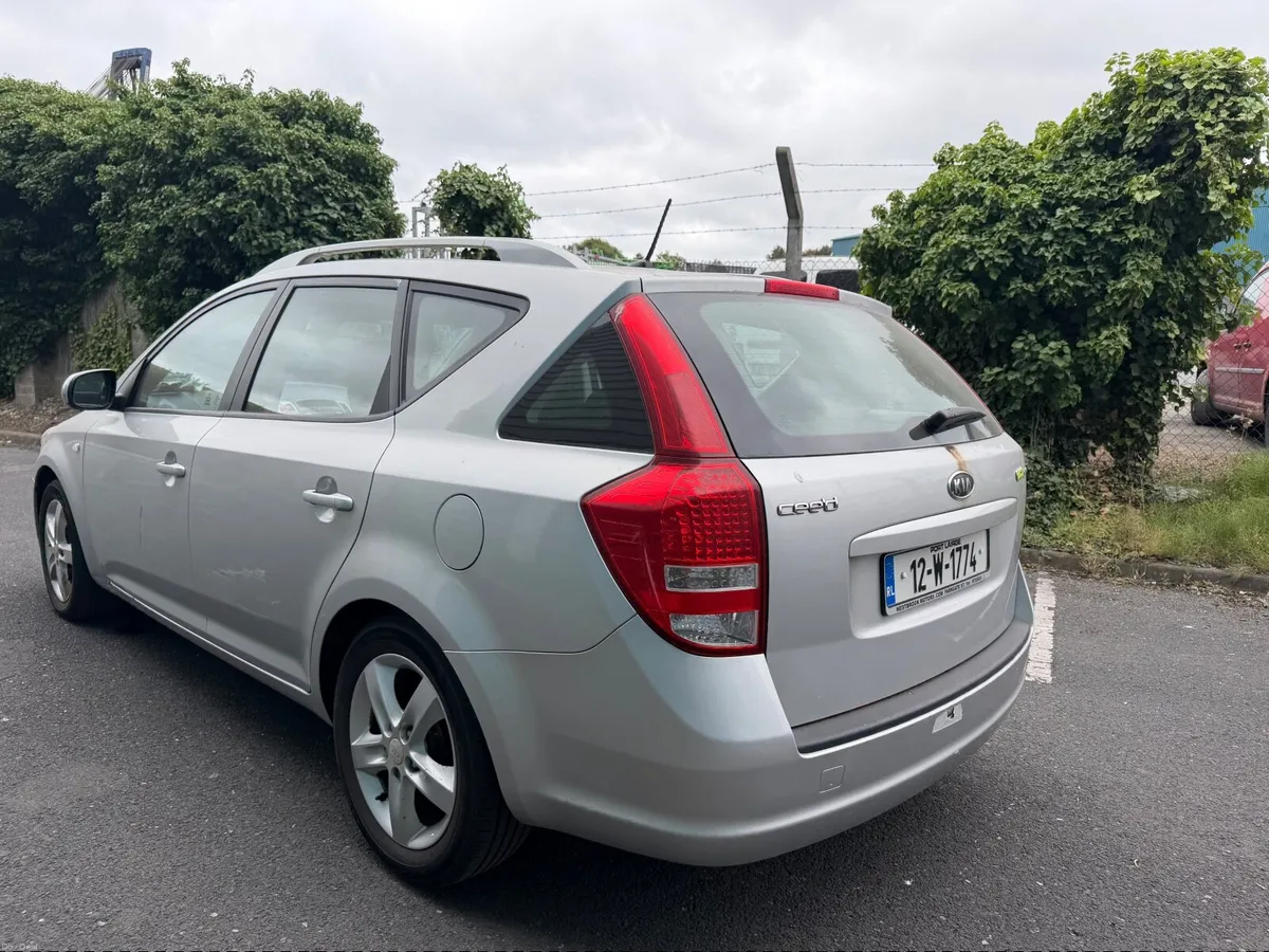 Kia Ceed 2012 - Image 2