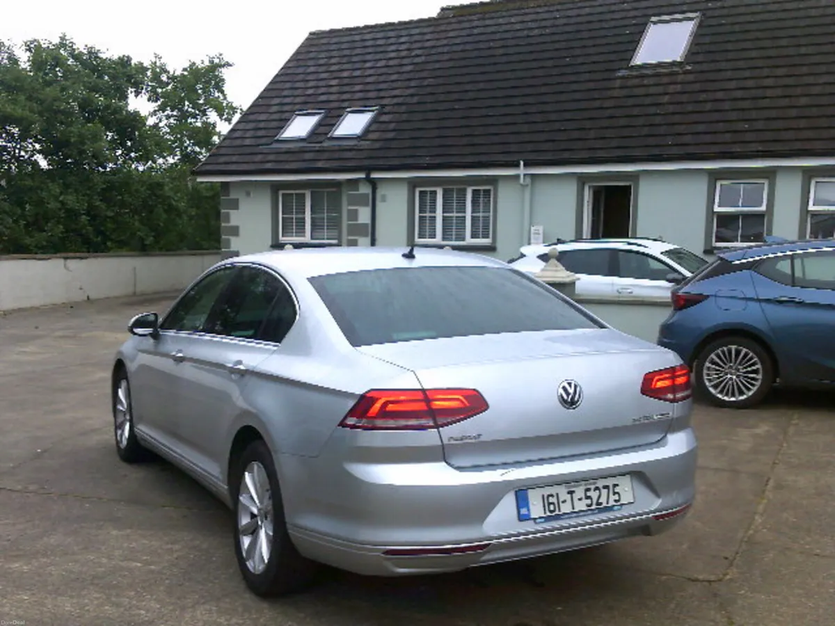 Volkswagen Passat 2016 - Image 6