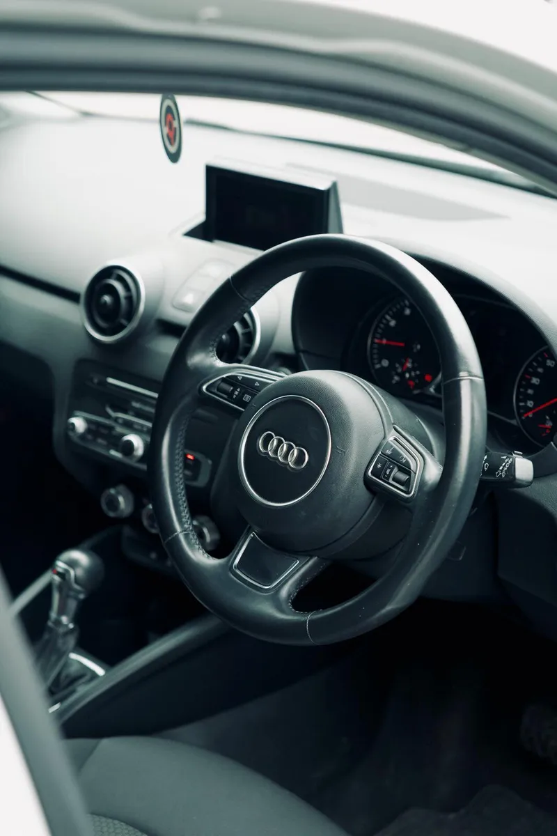 Audi A1 1.0 S-Tronic TFSI Sportback 2018 - Image 6