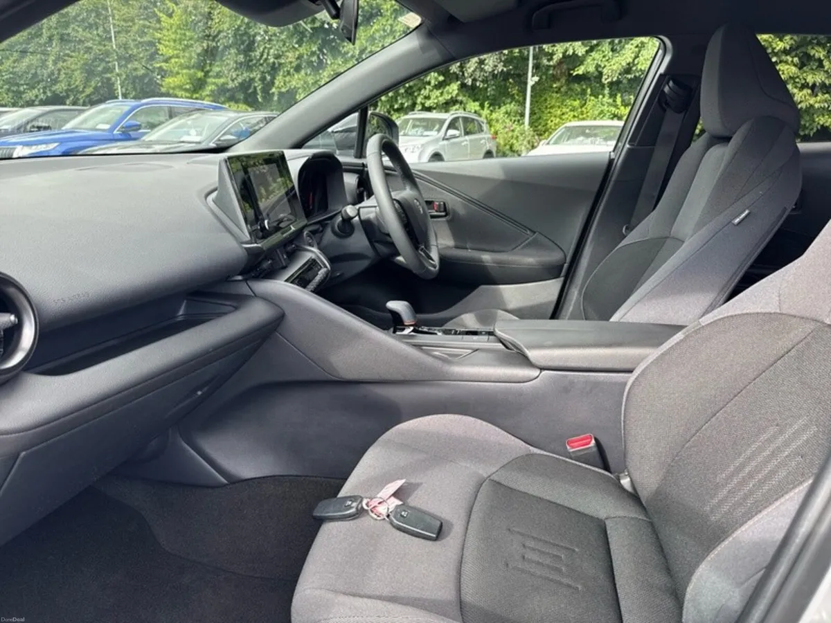 Toyota C-HR C-HR HYBRID SPORT - Image 6
