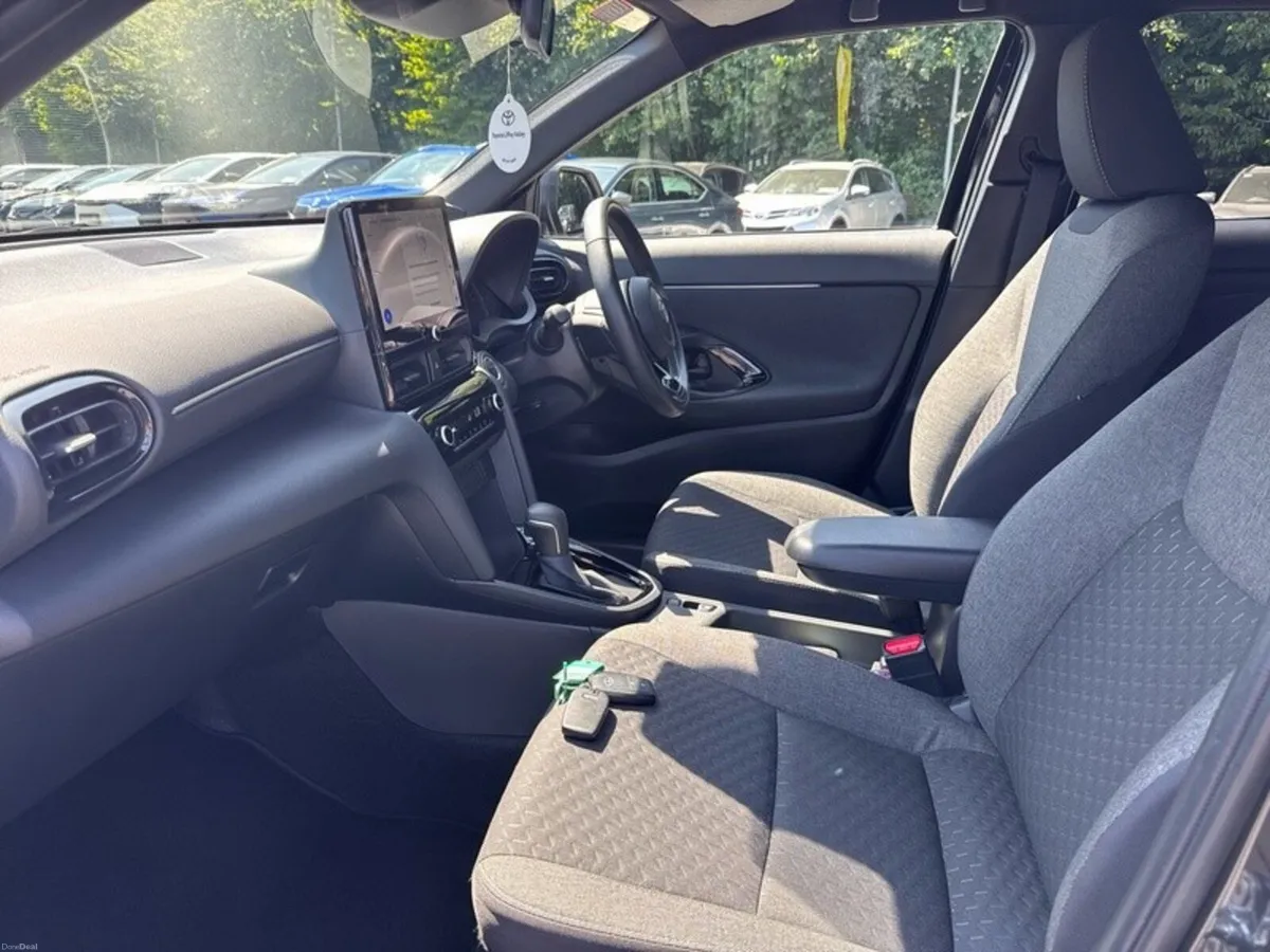 Toyota Yaris Cross YARIS CROSS LUNA SPORT 4DR AUTO - Image 6