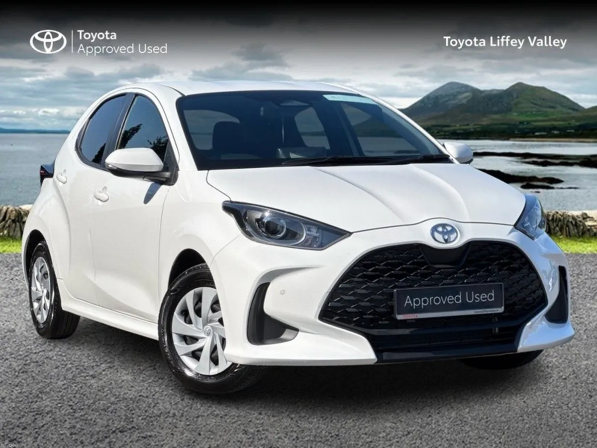 Toyota Yaris YARIS 1.5 HYBRID - Image 1