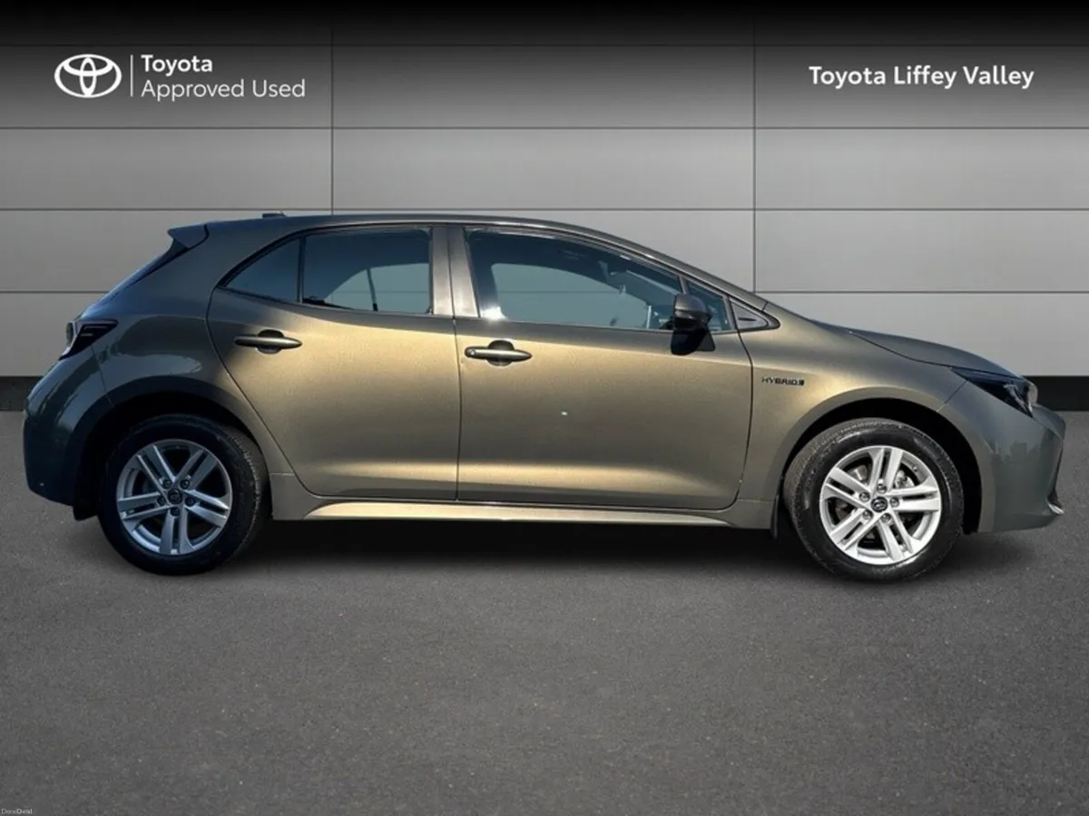 Toyota Corolla HYBRID LUNA H/B 4DR AUTO - Image 3
