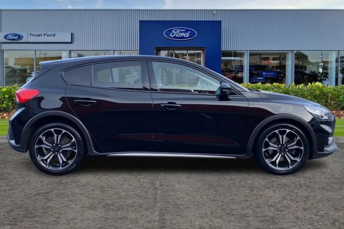 Ford Focus Active X - Image 3