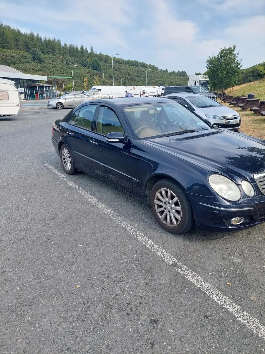 Mercedes-Benz E-Class 2007 - Image 4