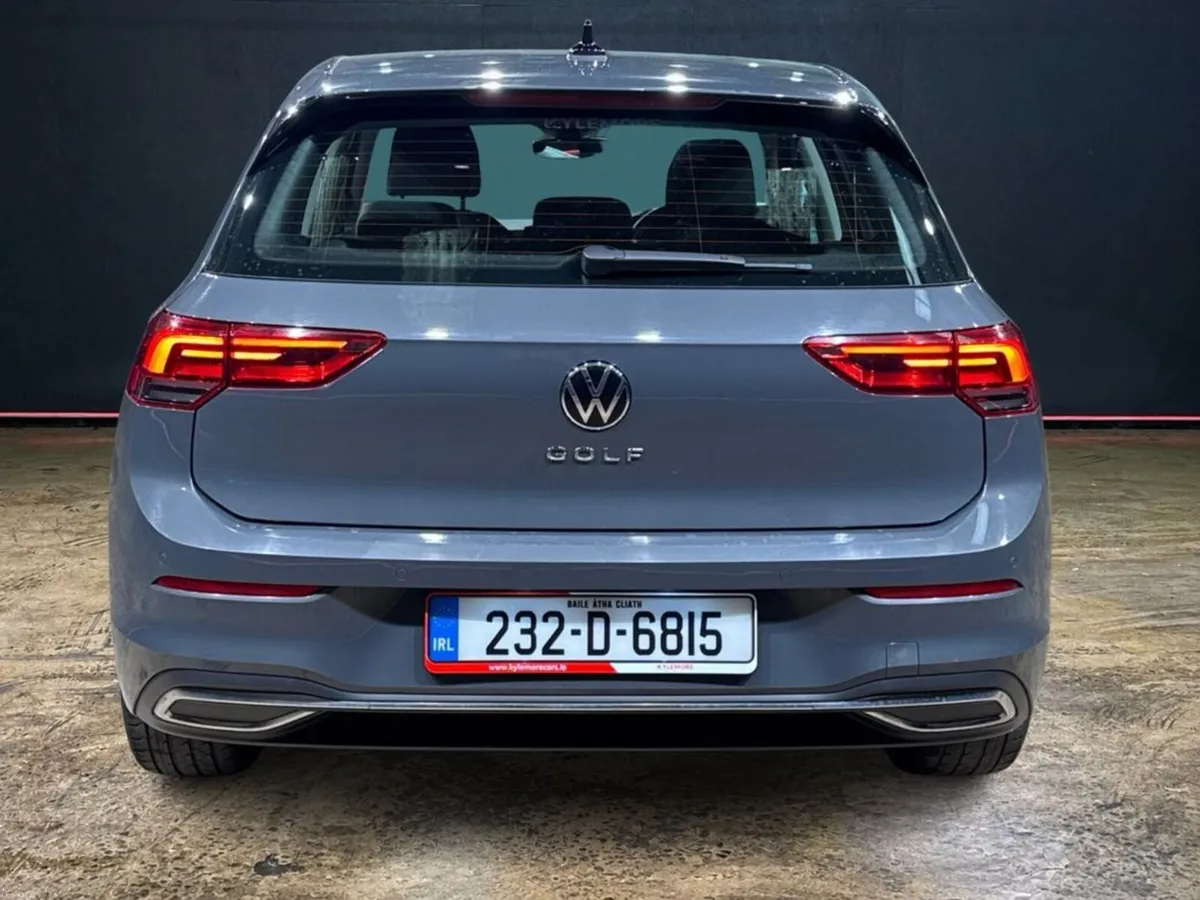 Volkswagen Golf 2.0 TDI AUTOMATIC - STYLE EDITION - Image 4