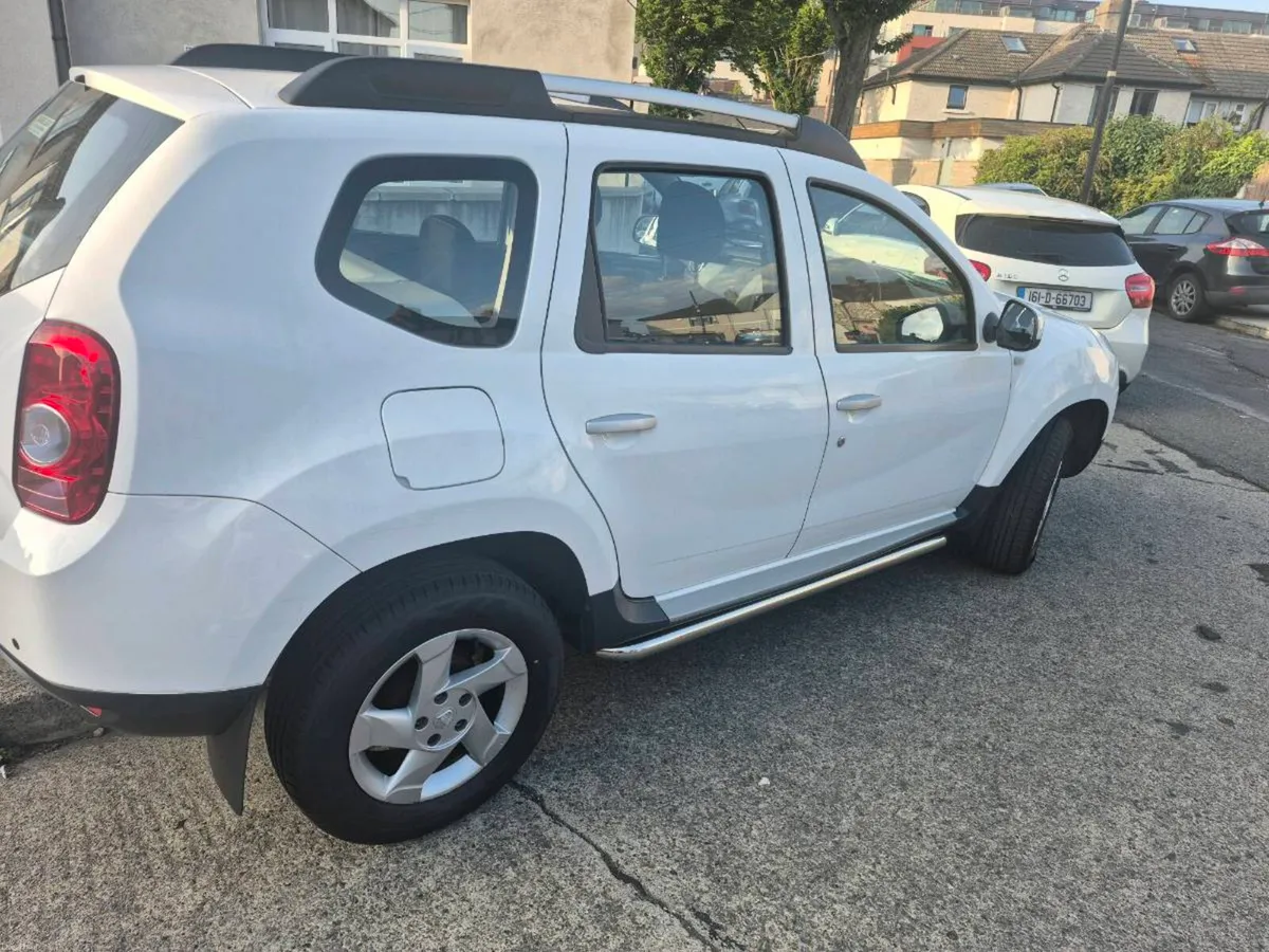 Car - Image 3