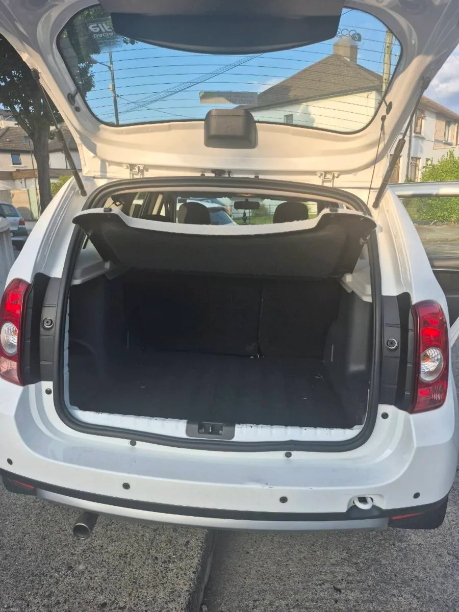 Car - Image 5