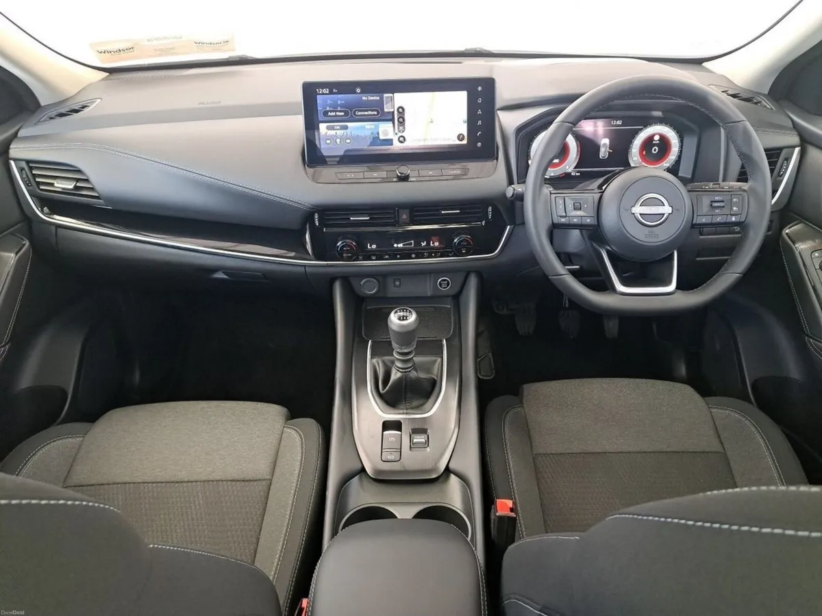 Nissan Qashqai 1.3 SV PREMIUM €3000 Scrappage Offe - Image 3