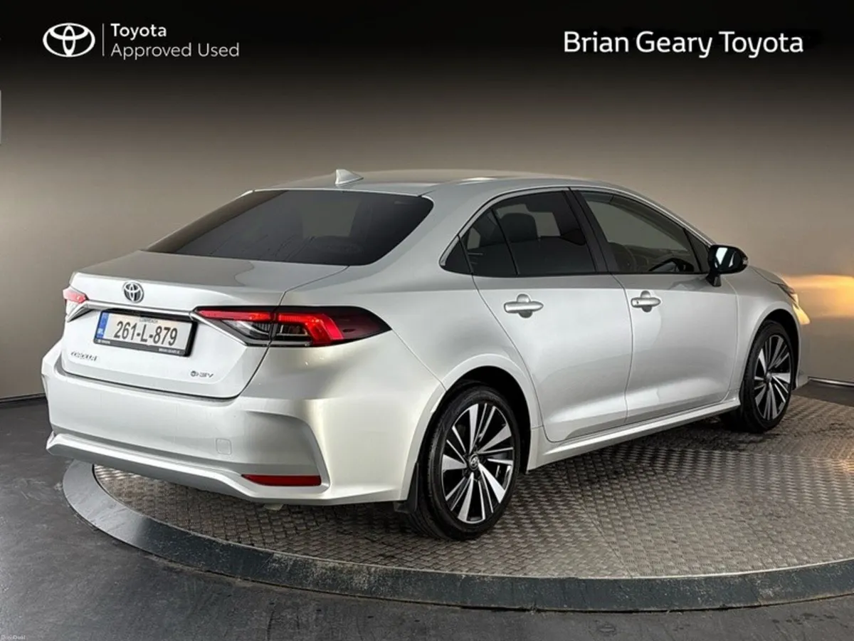 Toyota Corolla Saloon Lunasport - Image 2