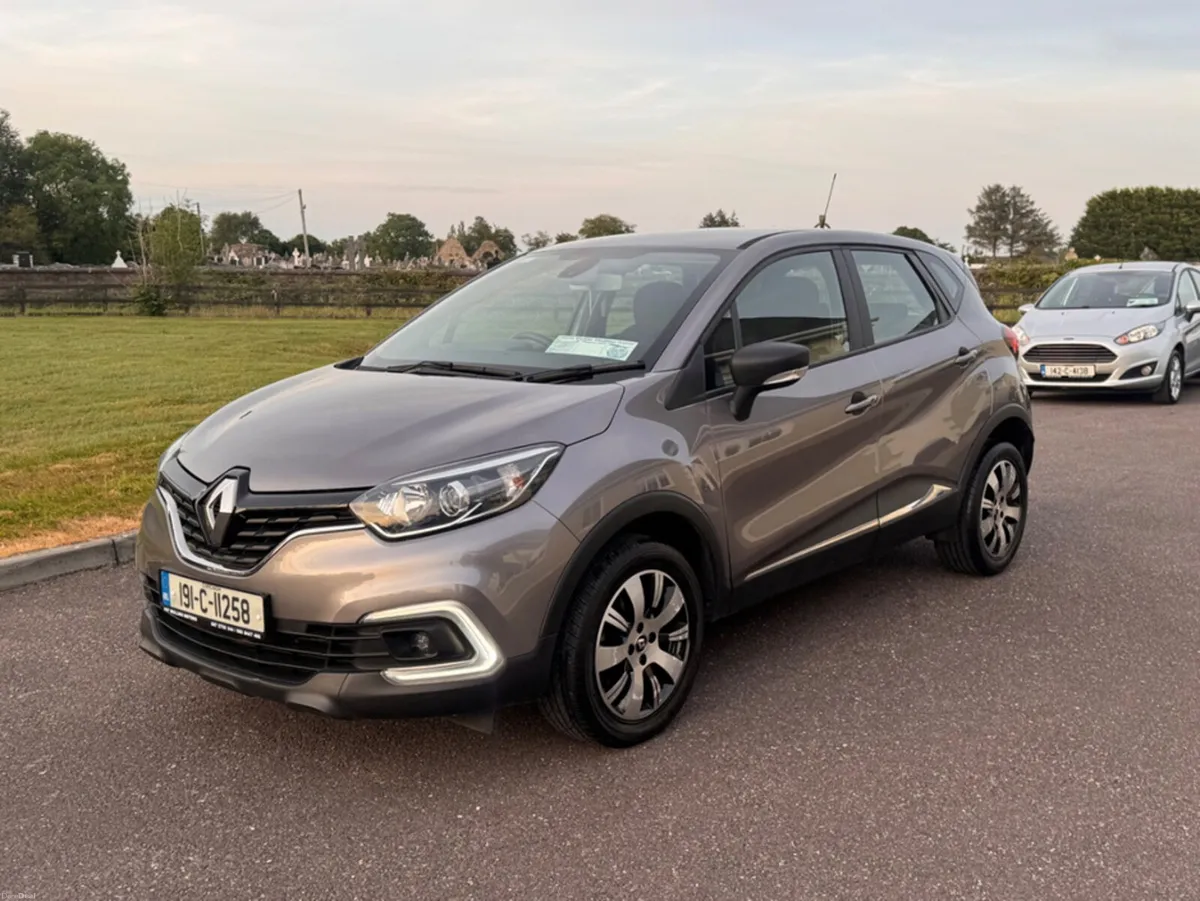 Renault Captur LOW MILEAGE , VERY RELIABLE , NEW T - Image 1
