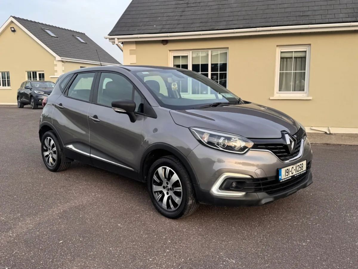 Renault Captur LOW MILEAGE , VERY RELIABLE , NEW T - Image 2