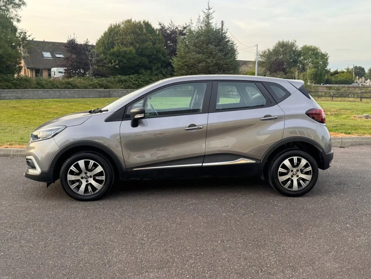 Renault Captur LOW MILEAGE , VERY RELIABLE , NEW T - Image 5
