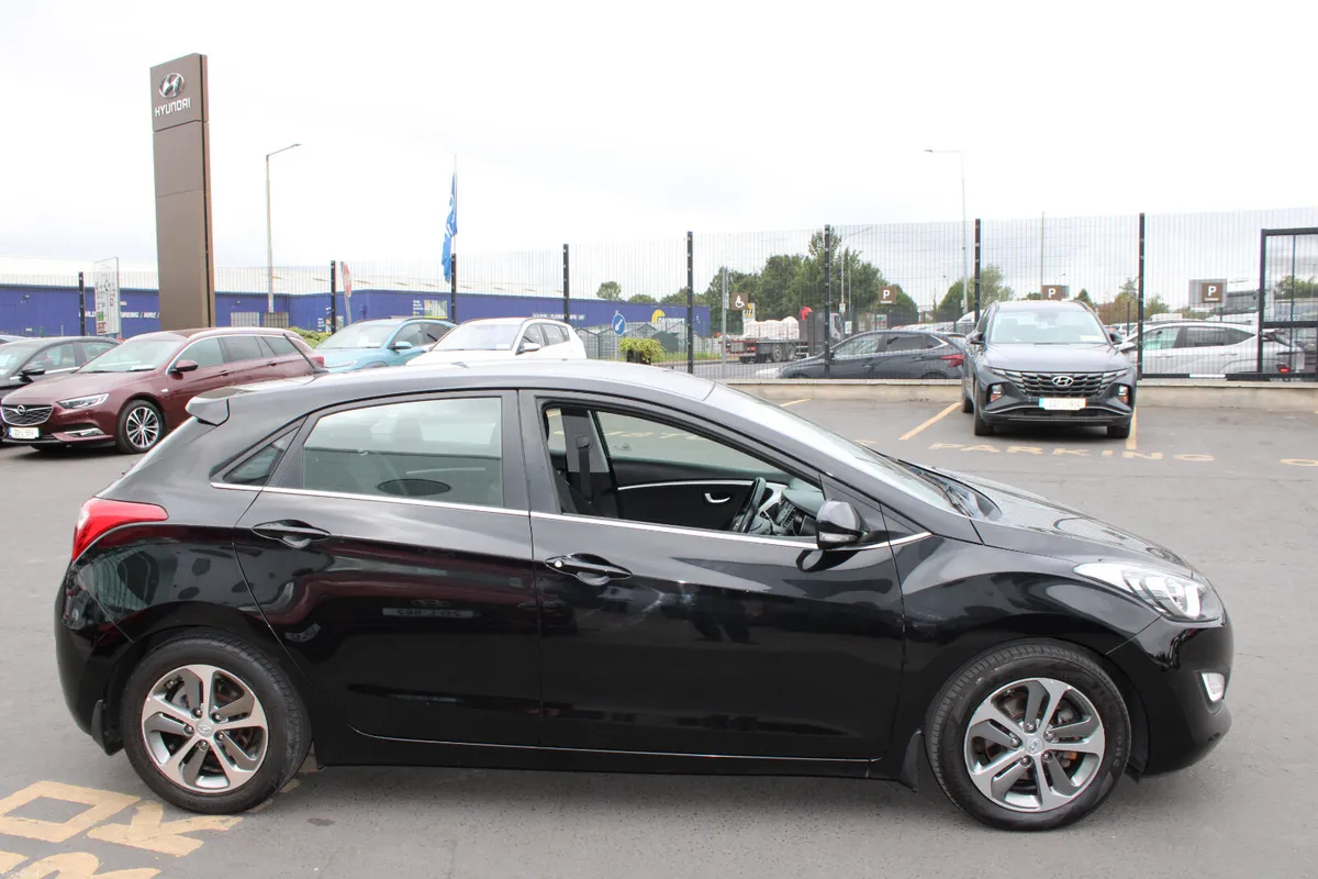Hyundai i30 2017 - Image 6