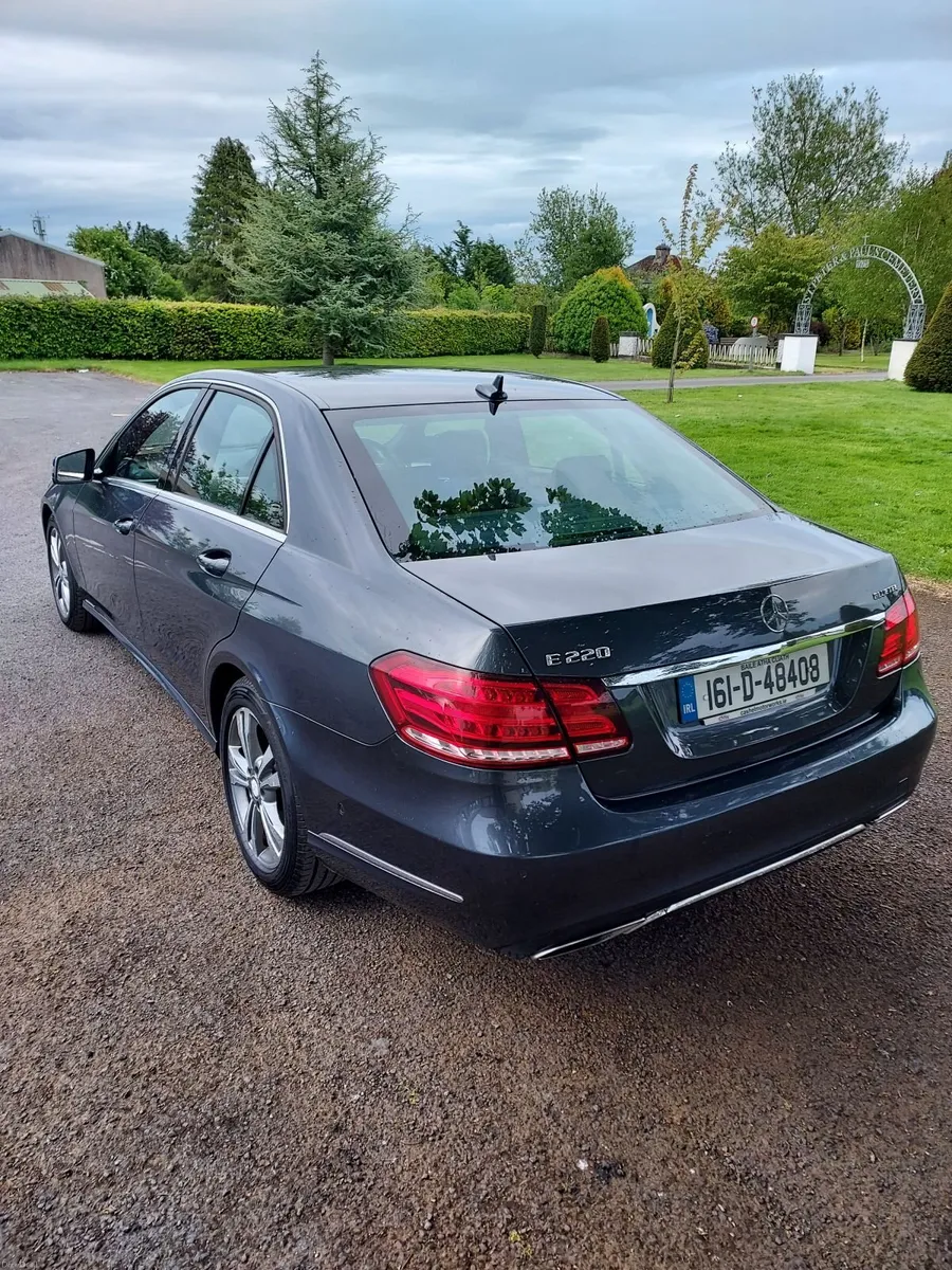 Mercedes-Benz E-Class 2016 - Image 5