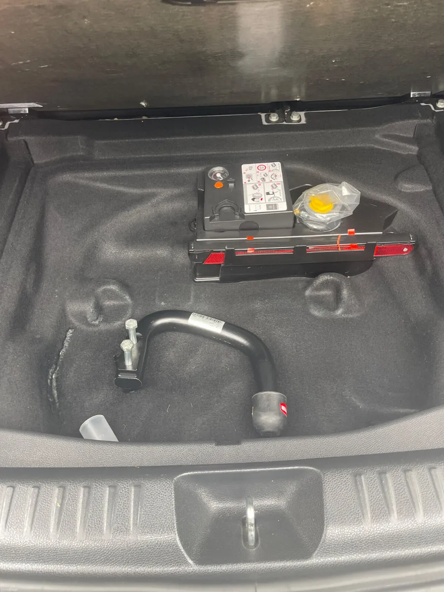 Mercedes-Benz GLA 200 Automatic 151 - Image 6