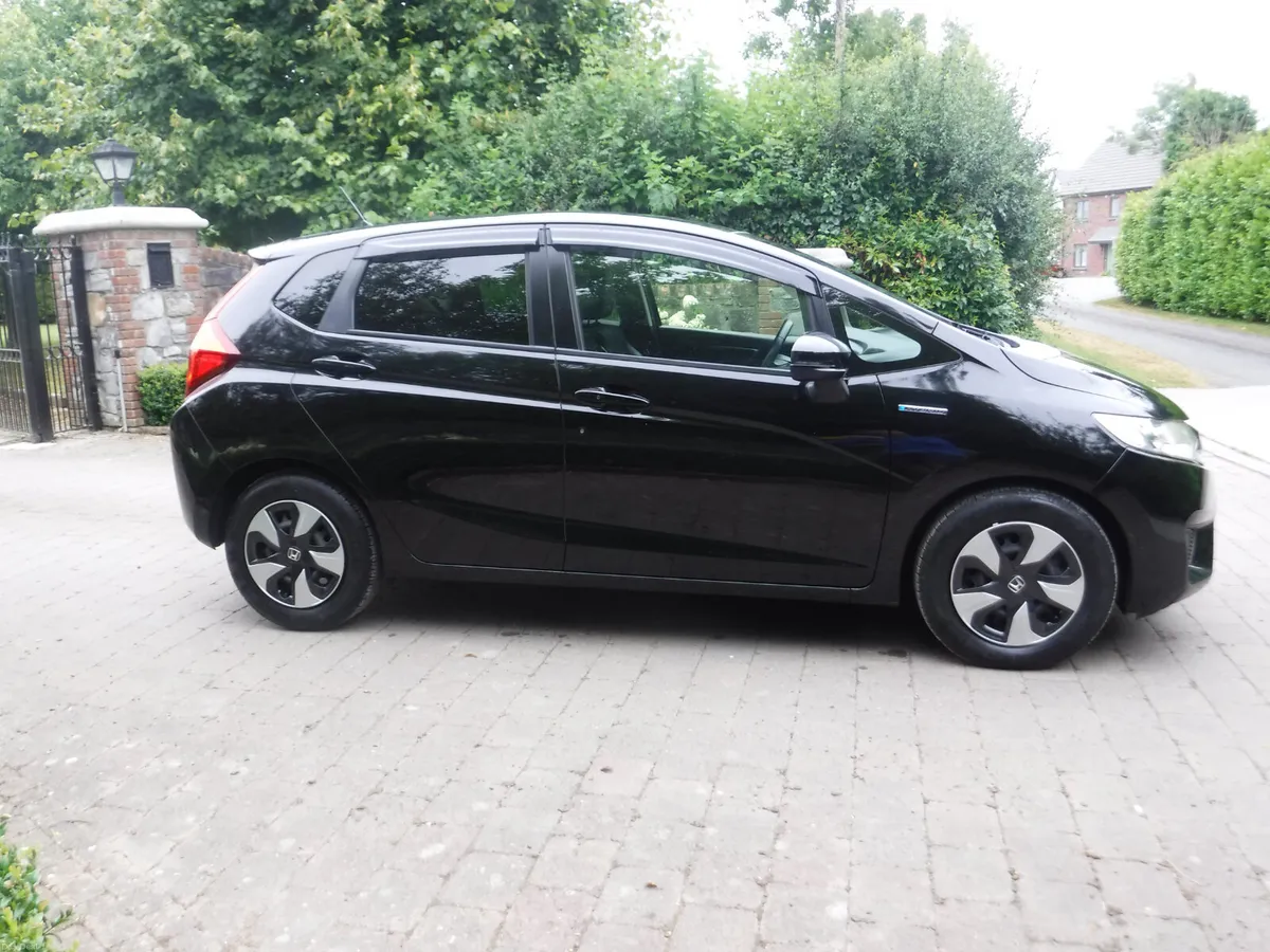 HONDA FIT 1.5 AUTO HYBRID L-SPEC ANDROID+CARPLAY - Image 2