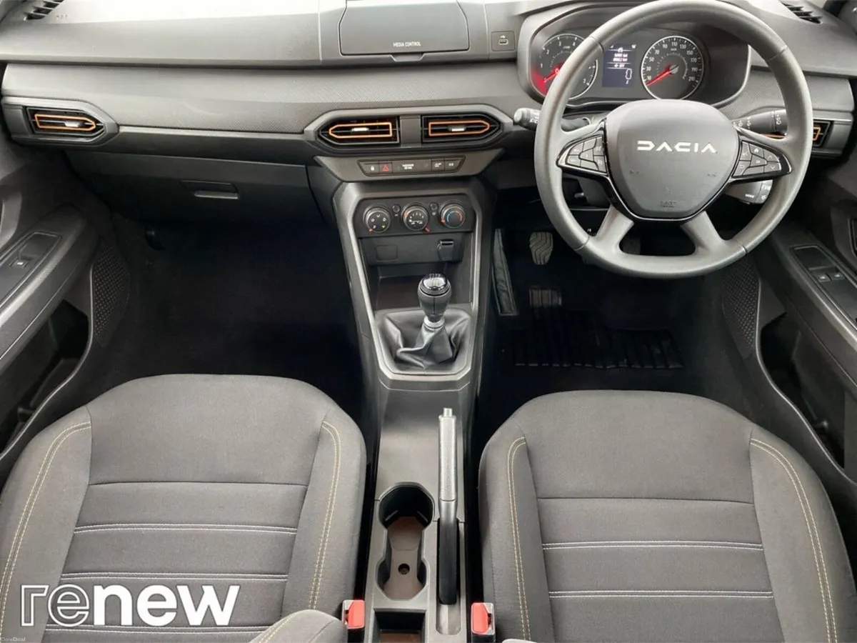 Dacia Sandero Stepway TCe 90 STEPWAY Essential - Image 3