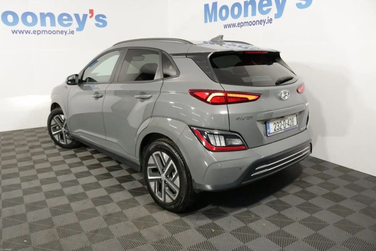 Hyundai KONA ELECTRIC PREMIUM 64 kHw EV - Image 4