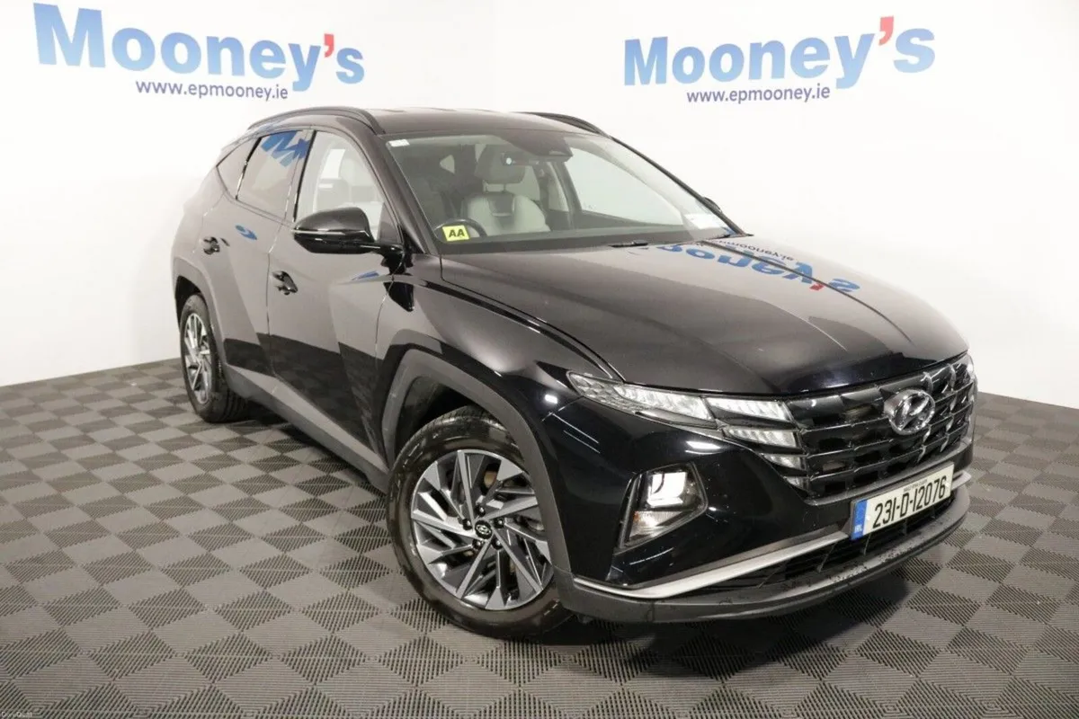 Hyundai Tucson EXECUTIVE 1.6L DIESEL SUV - Image 1