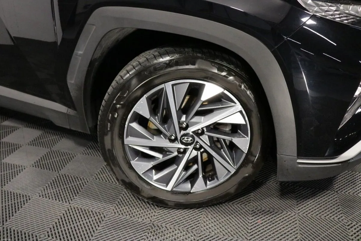 Hyundai Tucson EXECUTIVE 1.6L DIESEL SUV - Image 3