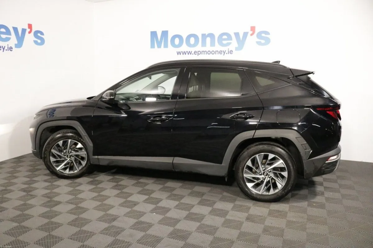 Hyundai Tucson EXECUTIVE 1.6L DIESEL SUV - Image 5