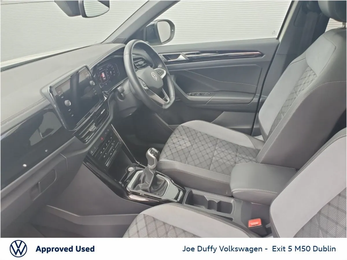 Volkswagen T-Roc R-LINE 1.0 TSI 110HP MANUAL - Image 3