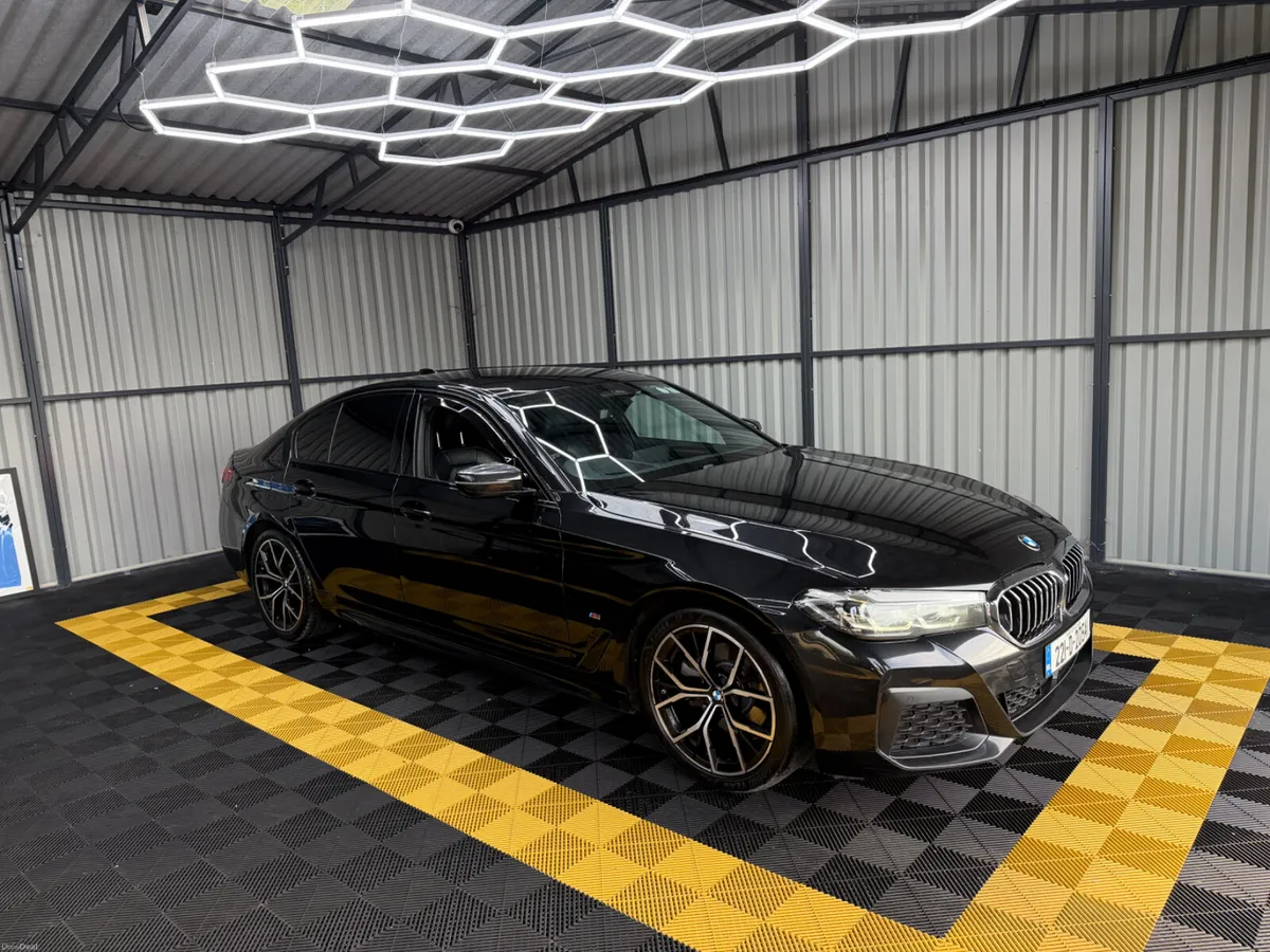 BMW 520d 22 Xdrive M-Sport Plus Harman Kardon - Image 2