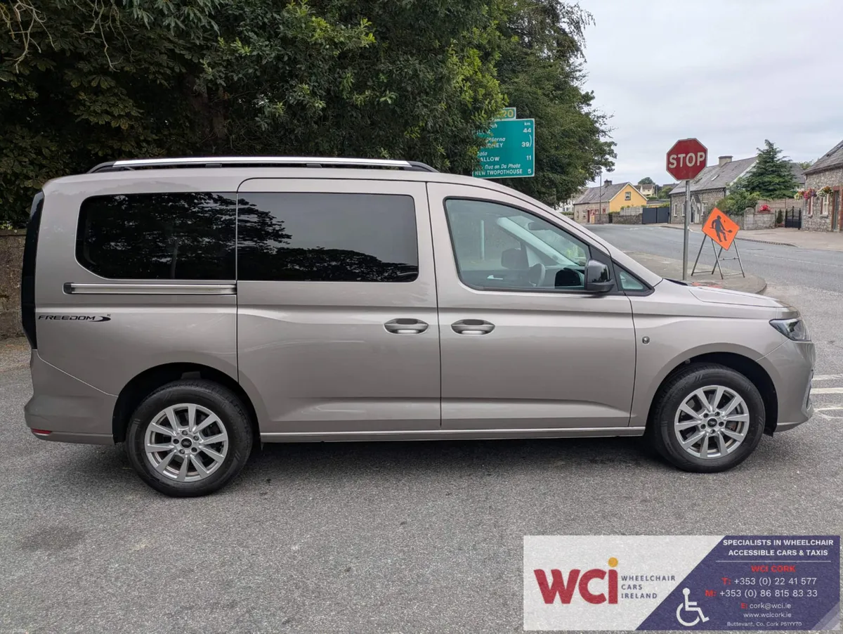 Wheelchair Accessible - Ford Tourneo Connect 2024 - Image 6