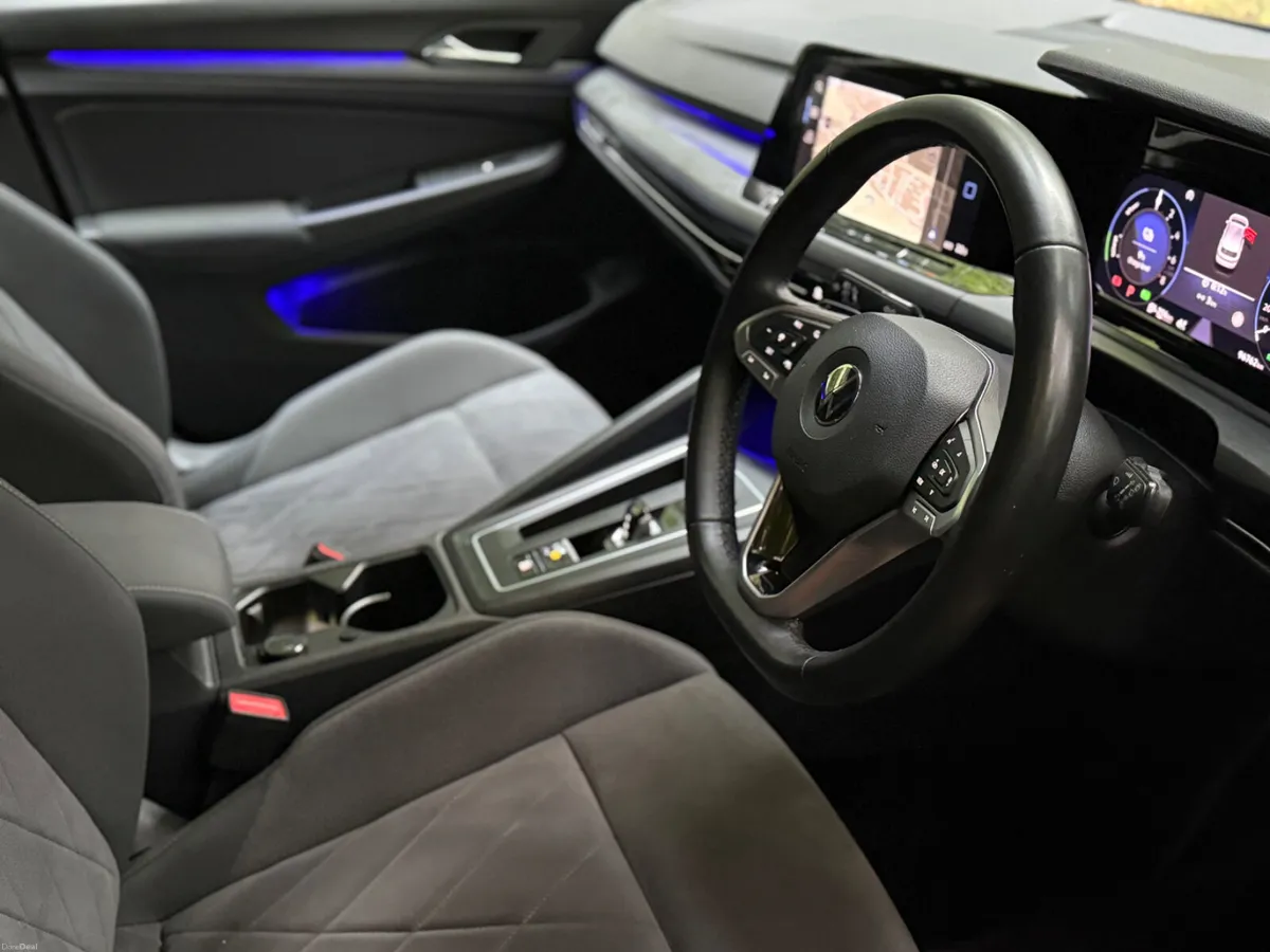 2021 Volkswagen Golf 1.4 TSI 204HP AUTO PHEV STYLE - Image 5