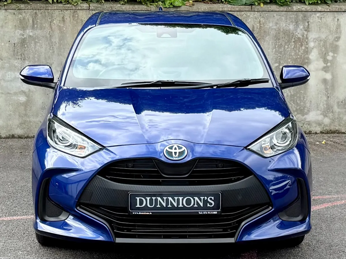 Toyota Yaris 2022 1.5VVTi Hybrid - Image 3
