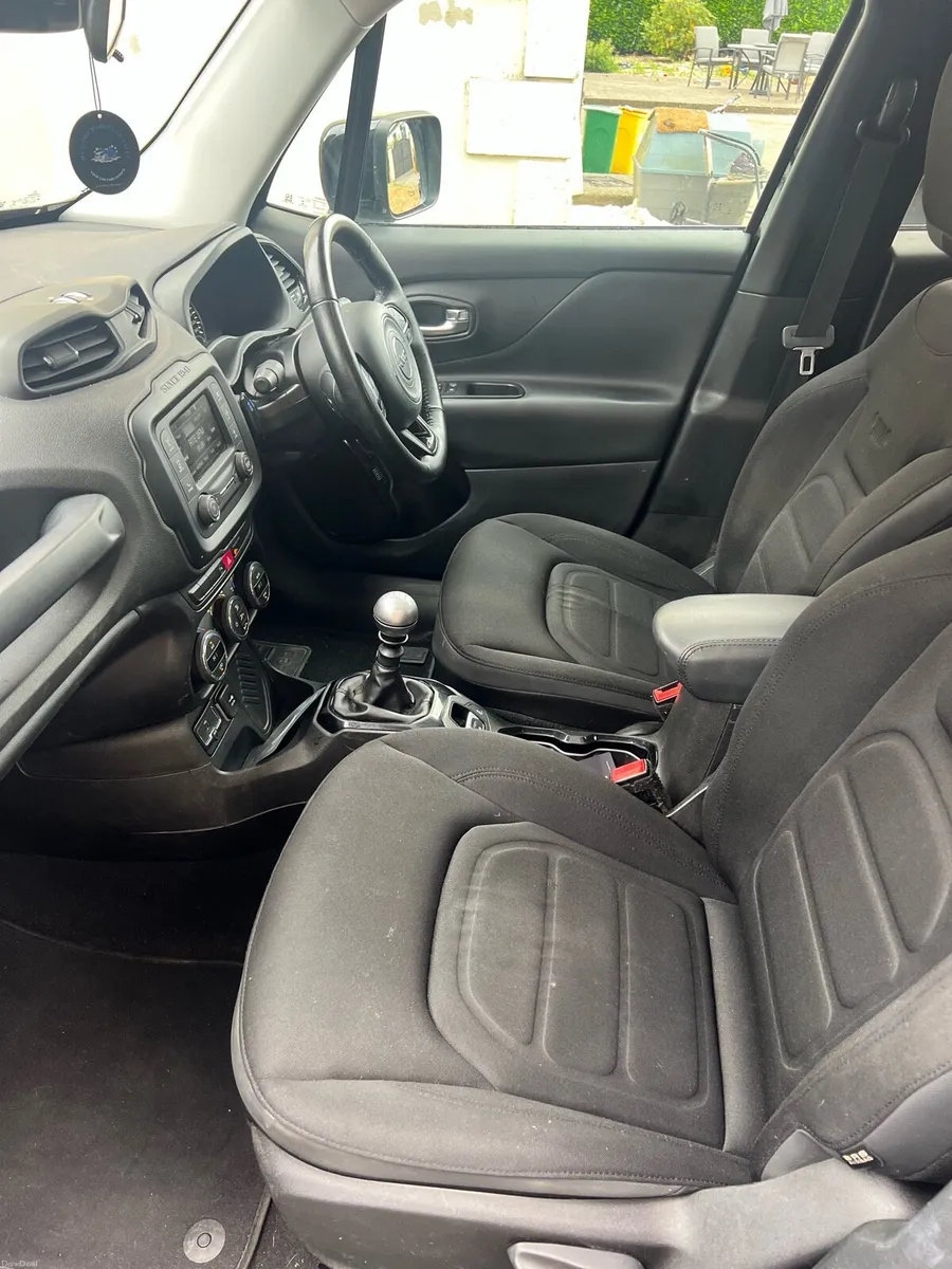 2017 Jeep Renegade Special Edition, one owner. - Image 6
