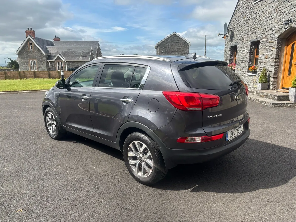 2016 Kia sportage 1.7 - Image 4
