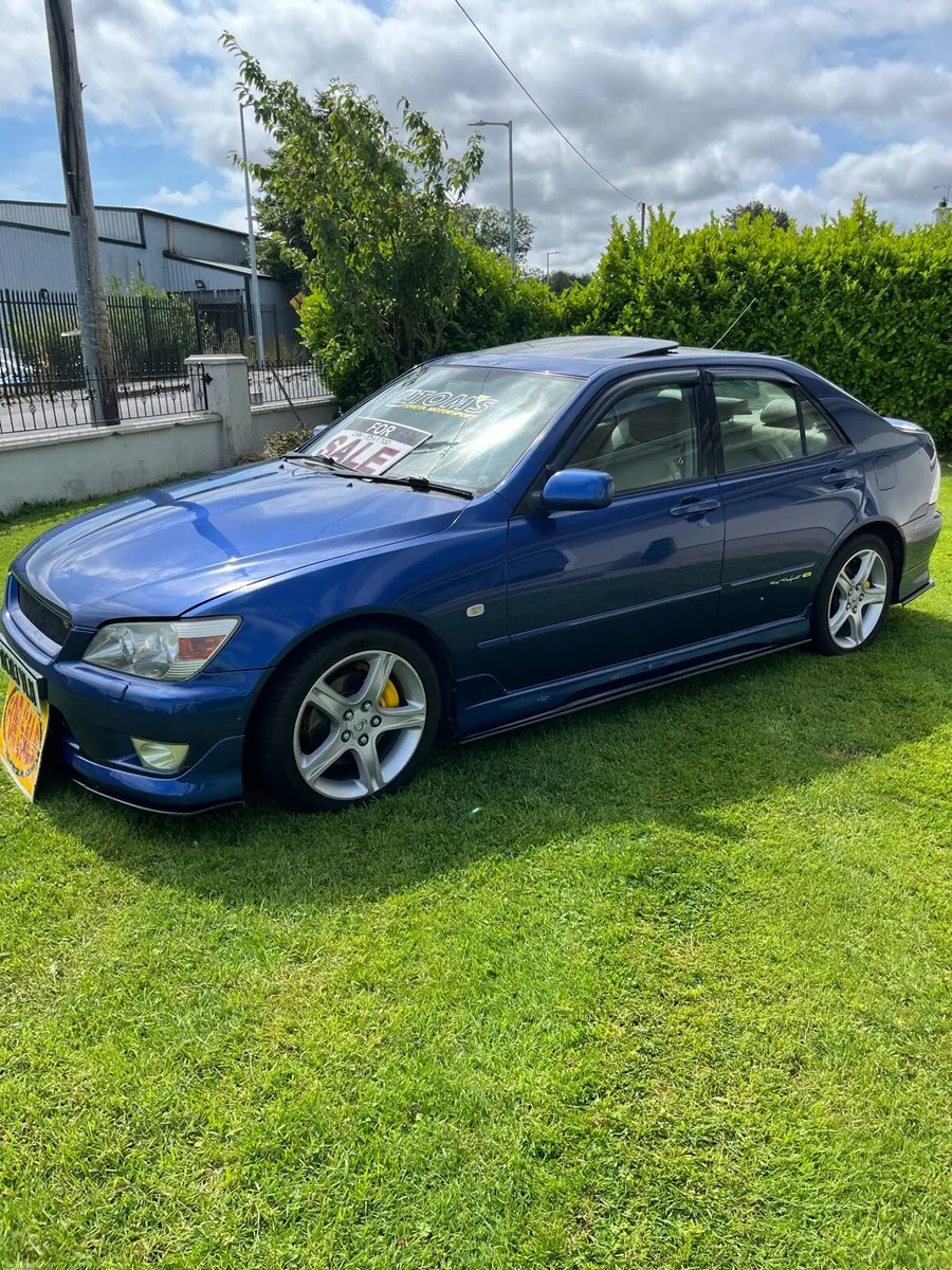 Lexus Is 200 - Image 1