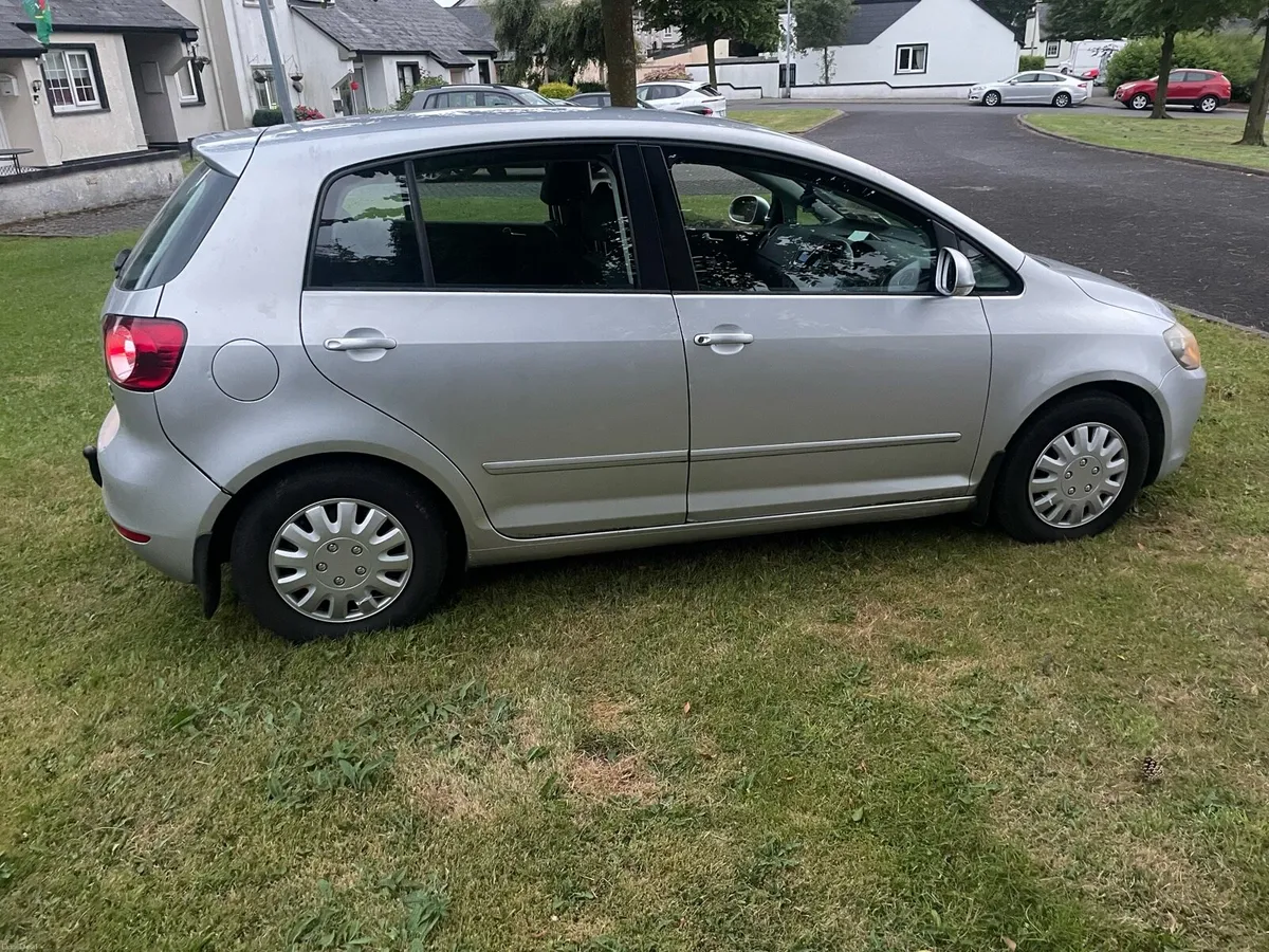 2011 Volkswagen Golf plus NCT 05,27 tax 11,26 - Image 1
