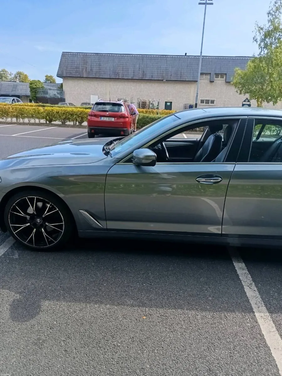 Car - Image 2