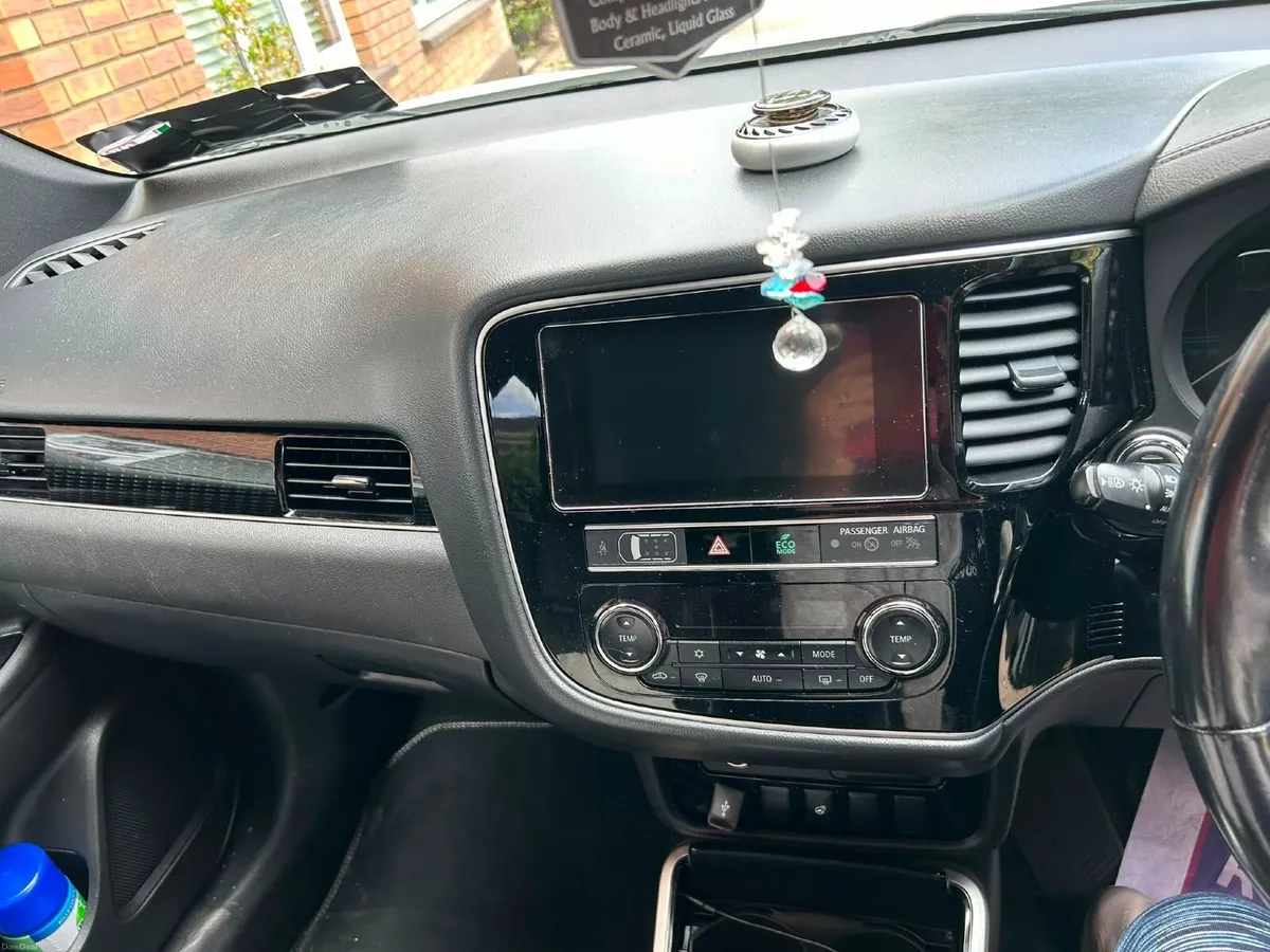 2019 Automatic Mitsubishi Outlander PHEV - Image 5