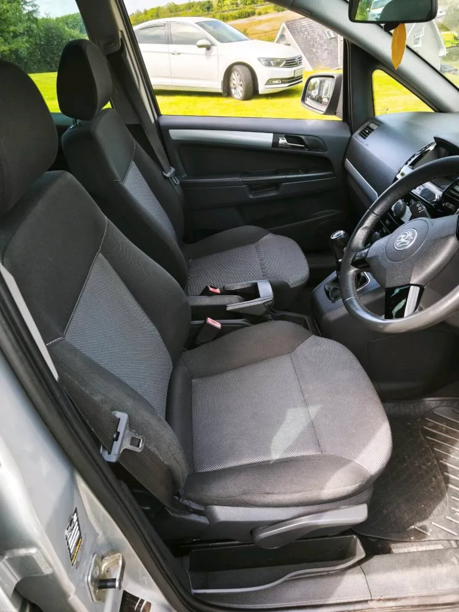2011 Zafira 7 seats 1.7 diesel €2450 - Image 5