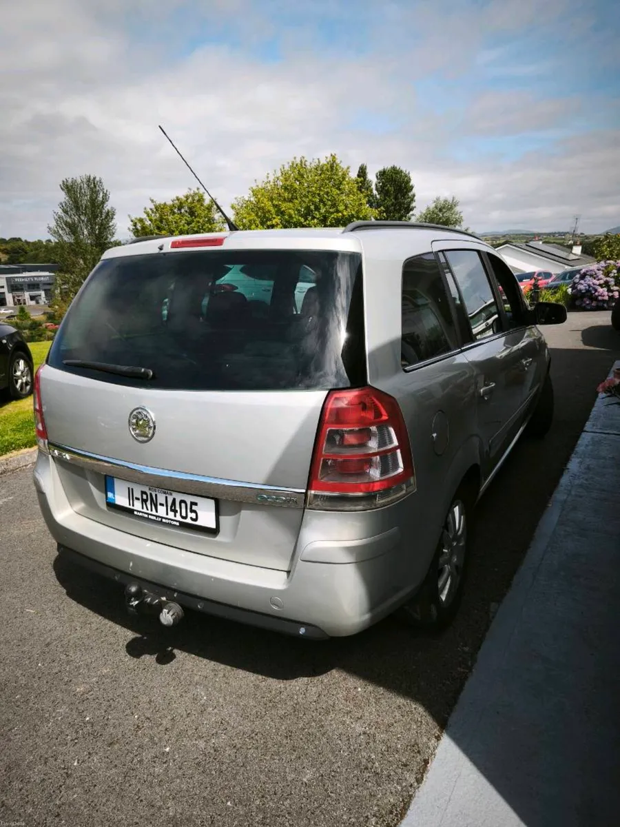 2011 Zafira 7 seats 1.7 diesel €2450 - Image 3