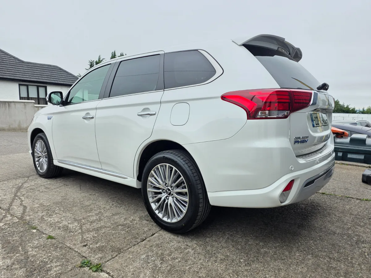 2022 MITSUBISHI OUTLANDER * 2.4 PHEV * ONLY 23K MI - Image 6