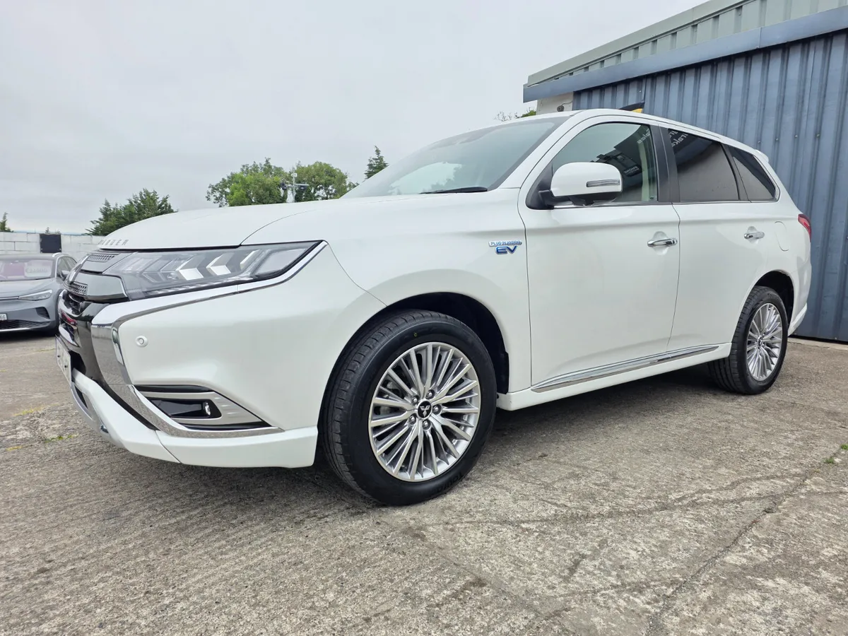2022 MITSUBISHI OUTLANDER * 2.4 PHEV * ONLY 23K MI - Image 3