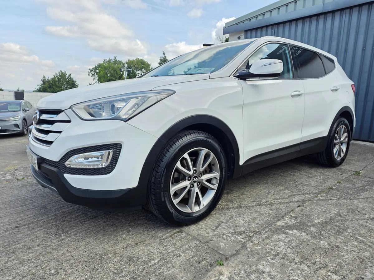 2014 HYUNDAI SANTAFE 4WD * EXECUTIVE * LOW MILES * - Image 3