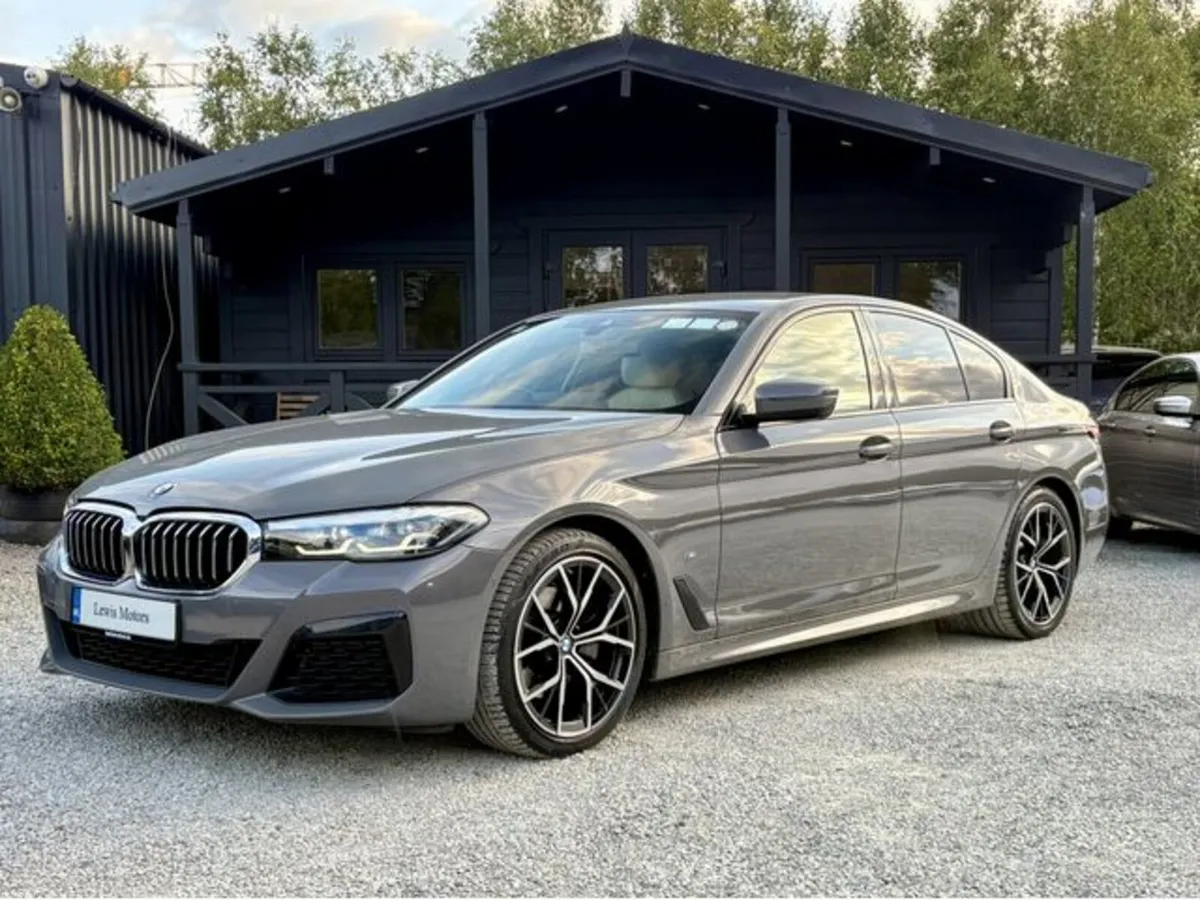 BMW 5-Series 520D M SPORT, BRENINA GREY, IVORY WHI - Image 3