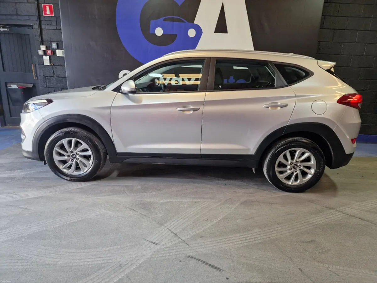 Hyundai Tucson ** REVERSING CAMERA, REAR SENSORS * - Image 5